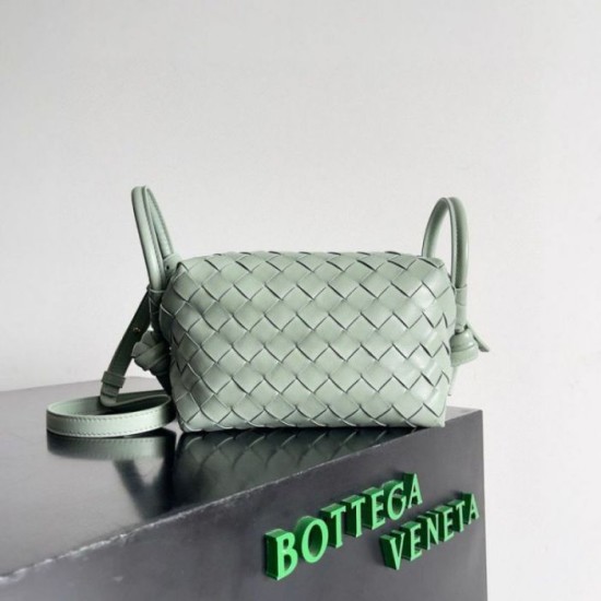 Borsa a tracolla Bottega Veneta Piccolo Loop agnello Sauge Intrecciato Replica Replica Perfette Borsa a tracolla Bottega Veneta Piccolo Loop agnello Sauge Intrecciato imitazioni