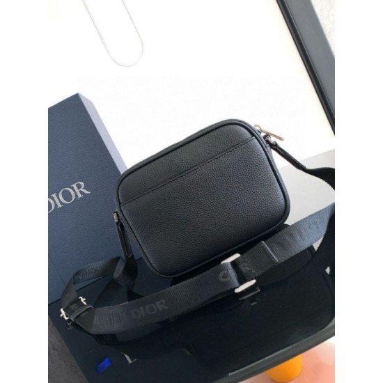 Replica Dior Borsa a tracolla con cerniera Mini Rider 2.0 beige obliquo con pelle nera Riproduzione Fedele Dior Borsa a tracolla con cerniera Mini Rider 2.0 beige obliquo con pelle nera imitazioni