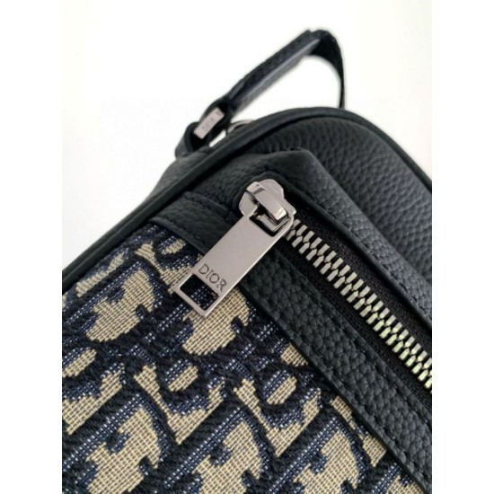 Replica Dior Borsa a tracolla con cerniera Mini Rider 2.0 beige obliquo con pelle nera Riproduzione Fedele Dior Borsa a tracolla con cerniera Mini Rider 2.0 beige obliquo con pelle nera imitazioni