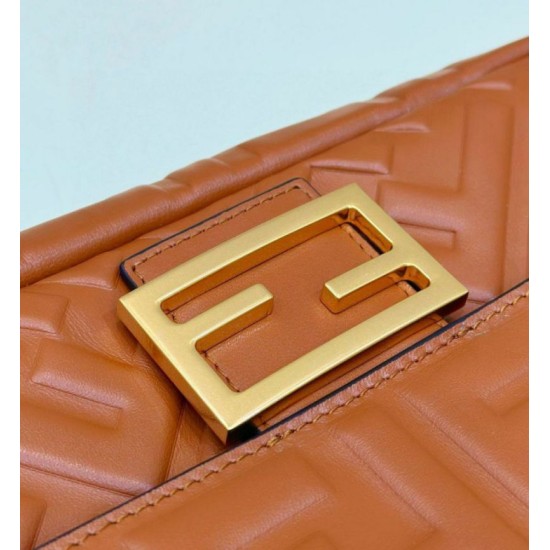 Replica Borsa media Baguette Fendi nappa FF marrone Riproduzione Fedele Borsa media Baguette Fendi nappa FF marrone imitazioni