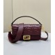 Riproduzione Fedele Bora Pari replica media Fendi Baguette nappa bordeaux FF imitazioni