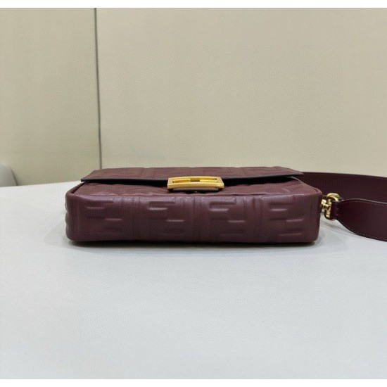 Riproduzione Fedele Bora Pari replica media Fendi Baguette nappa bordeaux FF imitazioni