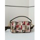 Replica Borsa media Baguette Fendi tela con ricamo FF multicolore Replica Perfetta Borsa media Baguette Fendi tela con ricamo FF multicolore imitazioni
