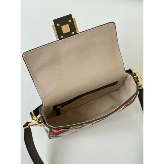 Replica Borsa media Baguette Fendi tela con ricamo FF multicolore Replica Perfetta Borsa media Baguette Fendi tela con ricamo FF multicolore imitazioni