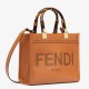 Replica Borsa tote piccola Fendi Sunshine marrone vitello Riproduzione Fedele Borsa tote piccola Fendi Sunshine marrone vitello imitazioni