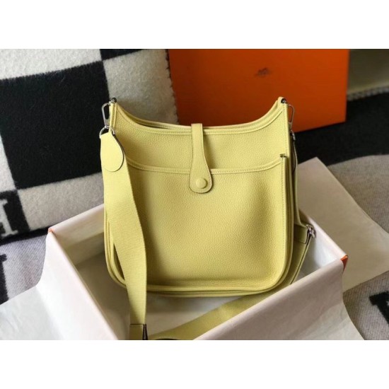 Hermes Evelyne III 29 PM Borse Firmate Replica Jaune Poussin Clemence qualità specchio Replica Perfette Hermes Evelyne III 29 PM Borse Firmate Jaune Poussin Clemence imitazioni