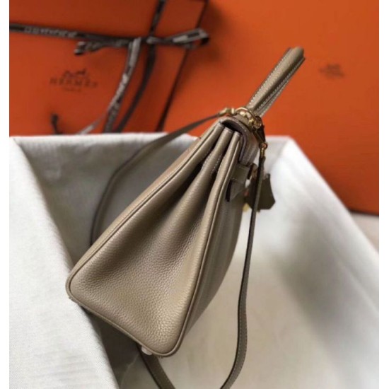 Borse Replica Hermes Kelly 28cm Retourne Tourterelle Clemence qualità specchio Replica Perfette Borse Hermes Kelly 28cm Retourne Tourterelle Clemence imitazioni