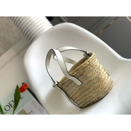 Loewe Piccolo Basket Borse Replica Raffia e vitello bianca qualità specchio Replica Perfette Loewe Piccolo Basket Borse Raffia e vitello bianca imitazioni