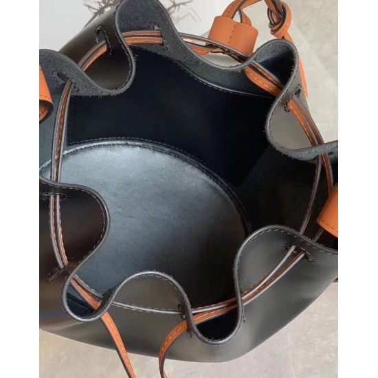 Loewe Piccolo Balloon Bucket Borse Replica Nero/Tan vitello qualità specchio Replica Perfette Loewe Piccolo Balloon Bucket Borse Nero/Tan vitello imitazioni
