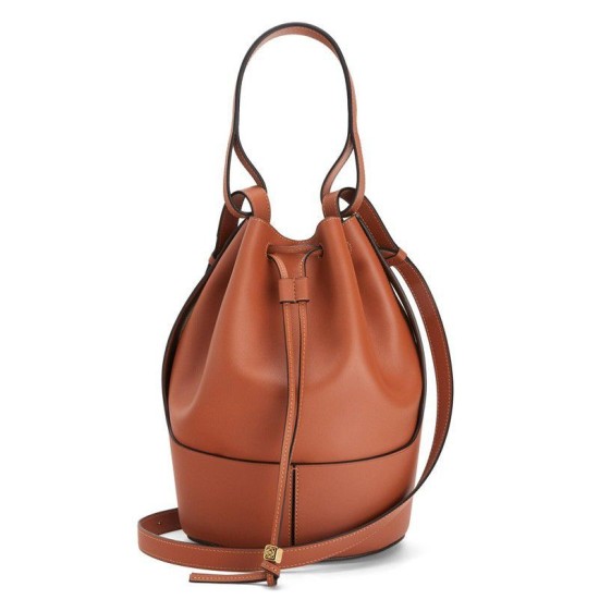 Loewe Medium Balloon Bucket Borse Replica Camel Calfskin qualità specchio Replica Perfette Loewe Medium Balloon Bucket Borse Camel Calfskin imitazioni