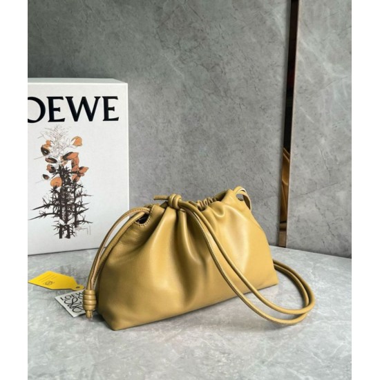 Loewe Flamenco Purse Sahara Nappa Agnello Replica Replica Perfette Loewe Flamenco Purse Sahara Nappa Agnello imitazioni
