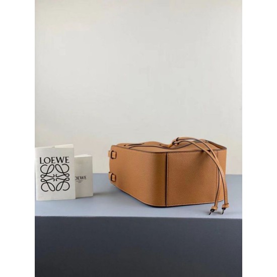 Loewe Mini Hammock Drawstring Borse Firmate Replica Brown qualità specchio Replica Perfette Loewe Mini Hammock Drawstring Borse Firmate Brown imitazioni