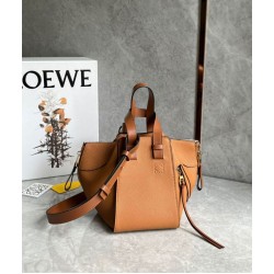 Loewe Compact Hammock Borsa Light Caramel Grained Calfskin Loewe Compact Hammock Borsa Light Caramel Grained Calfskin