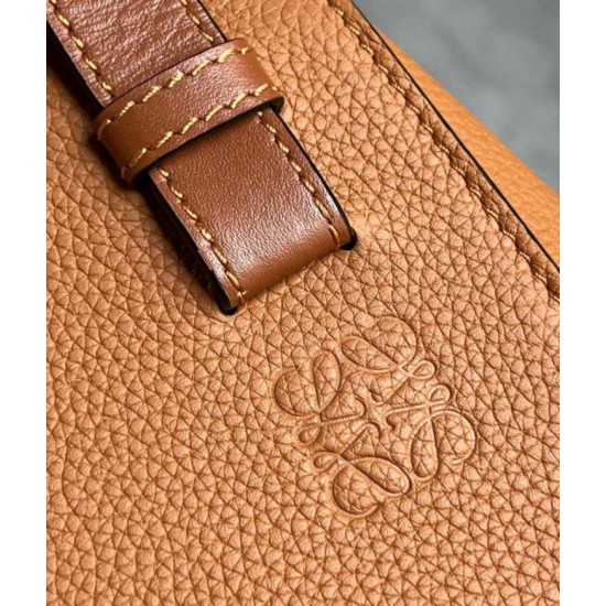 Loewe Compact Hammock Borsa Light Caramel Grained Calfskin Replica Replica Perfette Loewe Compact Hammock Borsa Light Caramel Grained Calfskin imitazioni