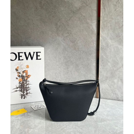 Replica Perfette Loewe Mini Hammock Hobo Borsa Nero Vitello imitazioni