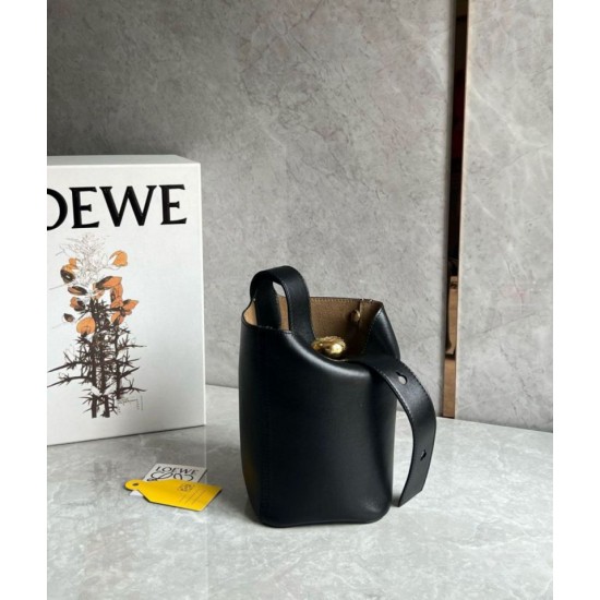 Loewe Mini Pebble Bucket Borsa Nero Vitello Replica Replica Perfette Loewe Mini Pebble Bucket Borsa Nero Vitello imitazioni
