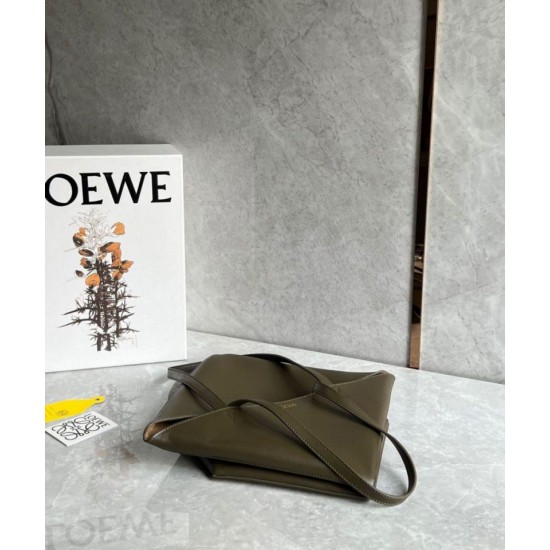 Loewe Puzzle Medium Fold Tote Borsa Dark Green Vitello Replica Replica Perfette Loewe Puzzle Medium Fold Tote Borsa Dark Green Vitello imitazioni