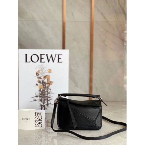 Loewe Mini Puzzle Replica Perfetta Nero Vitello qualità specchio Replica Perfette Loewe Mini Puzzle Perfetta Nero Vitello imitazioni