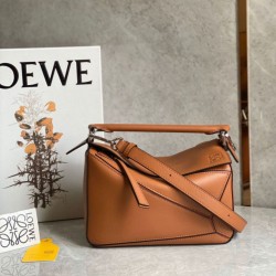 Loewe Puzzle Piccolo Borsa Tan Classico Vitello Replica Replica Perfette Loewe Puzzle Piccolo Borsa Tan Classico Vitello imitazioni