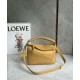 Loewe Puzzle Piccolo Borse Replica Sahara Vitello con Manico Intrecciato qualità specchio Replica Perfette Loewe Puzzle Piccolo Borse Sahara Vitello con Manico Intrecciato imitazioni