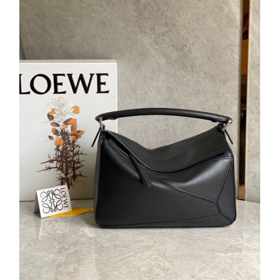Loewe Puzzle Medium Borsa Replica Nero Classico Vitello qualità specchio Replica Perfette Loewe Puzzle Medium Borsa 1:1 Nero Classico Vitello imitazioni