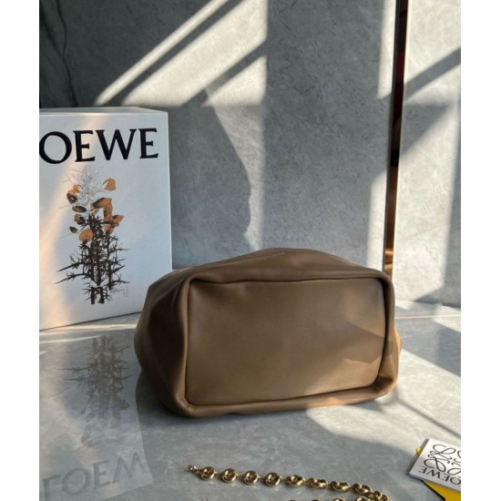 Loewe Medium Squeeze Borse Firmate Replica Marrone Nappa Agnello qualità specchio Replica Perfette Loewe Medium Squeeze Borse Firmate Marrone Nappa Agnello imitazioni