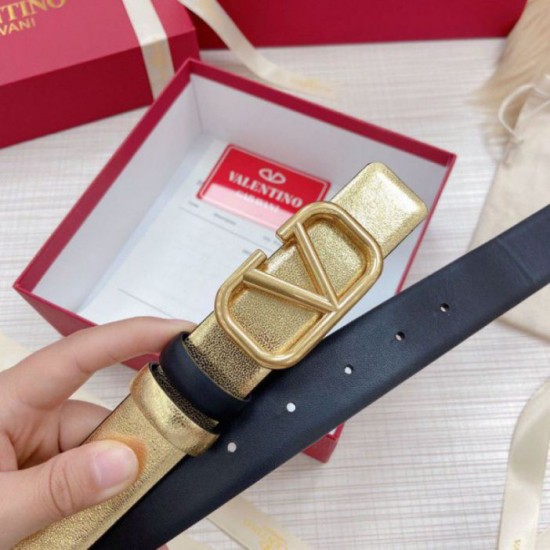 Valentino VLogo Cintura reversibile 30mm vitello nera e oro metallizzato Replica Replica Perfette Valentino VLogo Cintura reversibile 30mm vitello nera e oro metallizzato imitazioni