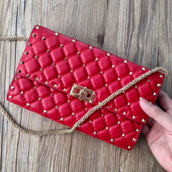 Replica Valentino Rockstud Spike Chain Clutch Agnello Rossa Riproduzione Fedele Valentino Rockstud Spike Chain Clutch Agnello Rossa imitazioni