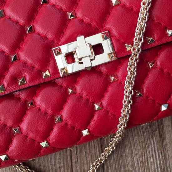 Replica Valentino Rockstud Spike Chain Clutch Agnello Rossa Riproduzione Fedele Valentino Rockstud Spike Chain Clutch Agnello Rossa imitazioni