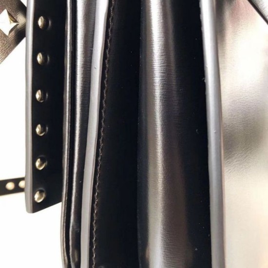 Replica Valentino Rockstud Crossbody Borsa Nero Vitello Riproduzione Fedele Valentino Rockstud Crossbody Borsa Nero Vitello imitazioni