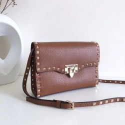 Riproduzione Fedele fedele Valentino Rockstud Piccolo Crossbody Borsa Marrone Granulato imitazioni