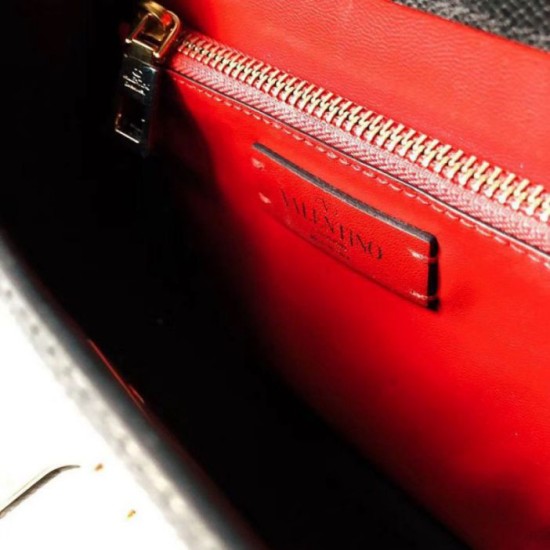 Replica Valentino Piccolo Vsling HandBorse Firmate Nero Vitello Granato Riproduzione Fedele Valentino Piccolo Vsling HandBorse Firmate Replica Nero Vitello Granato imitazioni