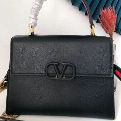 Replica fedele Valentino Vsling HandBorse Alta Qualità Nero Vitello Granato Riproduzione Fedele fedele Valentino Vsling HandBorse Replica Alta Qualità Nero Vitello Granato imitazioni