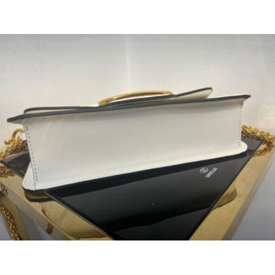 Valentino Loco Grande Borsa A Tracolla Bianco Vitello Replica Replica Perfette Valentino Loco Grande Borsa A Tracolla Bianco Vitello imitazioni