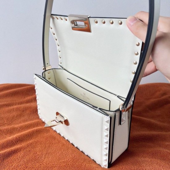 fedele Valentino Rockstud23 Borsa a tracolla vitello bianca Replica Replica Perfette fedele Valentino Rockstud23 Borsa a tracolla vitello bianca imitazioni
