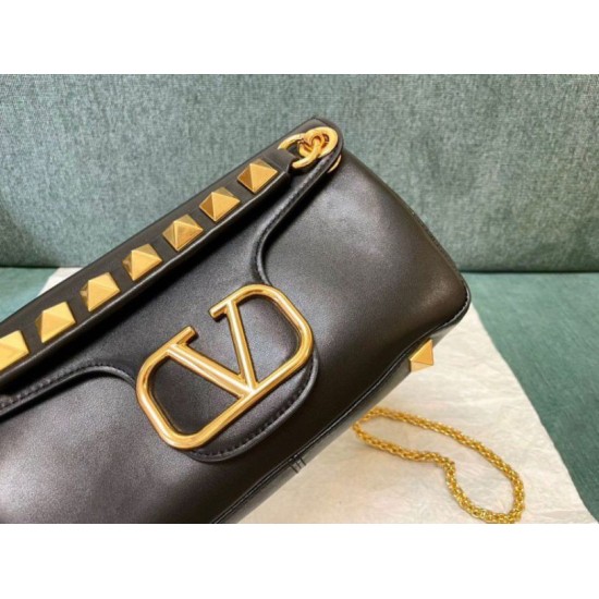 Valentino Stud Sign Borse a tracolla Nero Nappa Replica Replica Perfette Valentino Stud Sign Borse a tracolla Nero Nappa imitazioni