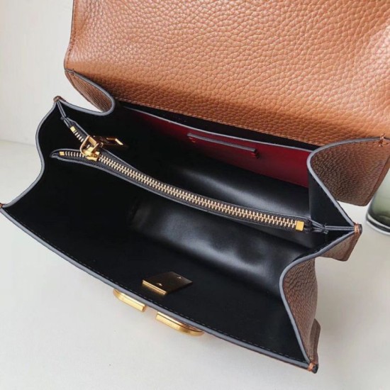 Replica fedele Valentino Vsling Grande Borse a tracolla Marrone Vitello Granulato Riproduzione Fedele fedele Valentino Vsling Grande Borse a tracolla Marrone Vitello Granulato imitazioni