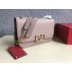 Replica Valentino Medium Vlock Borse a tracolla Poudre Calfskin Riproduzione Fedele Valentino Medium Vlock Borse a tracolla Poudre Calfskin imitazioni