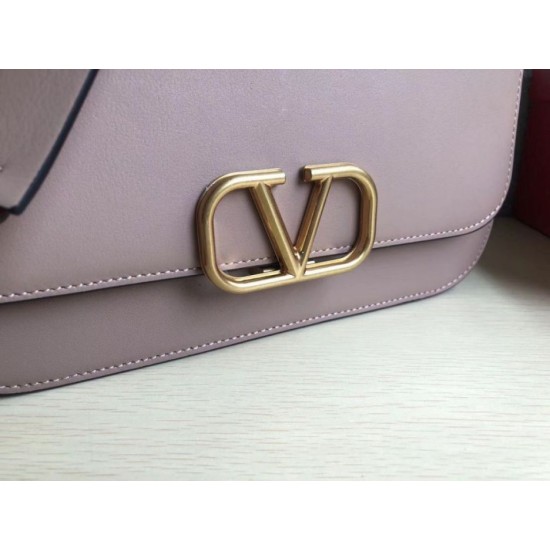 Replica Valentino Medium Vlock Borse a tracolla Poudre Calfskin Riproduzione Fedele Valentino Medium Vlock Borse a tracolla Poudre Calfskin imitazioni
