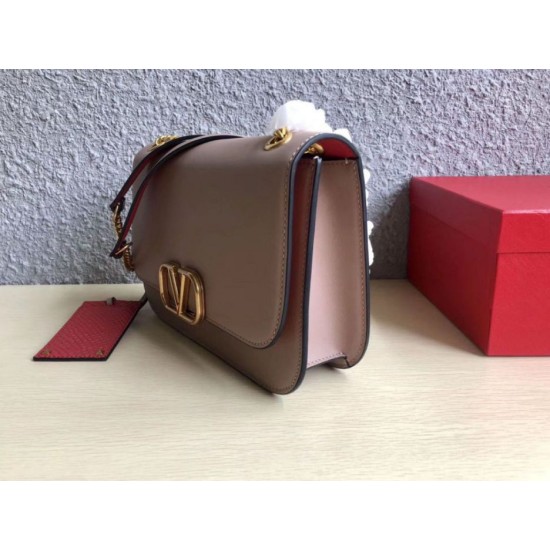 Replica Valentino Medium Vlock Borse a tracolla Poudre Calfskin Riproduzione Fedele Valentino Medium Vlock Borse a tracolla Poudre Calfskin imitazioni
