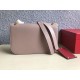 Replica Valentino Medium Vlock Borse a tracolla Poudre Calfskin Riproduzione Fedele Valentino Medium Vlock Borse a tracolla Poudre Calfskin imitazioni