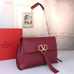 Riproduzione Fedele Valentino Medium VRing Chain Borsa Bordeaux Grainy Calfskin imitazioni
