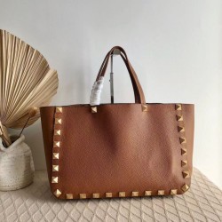 Riproduzione Fedele fedele Valentino Roman Stud Tote Borsa Marrone Vitello Granulato imitazioni