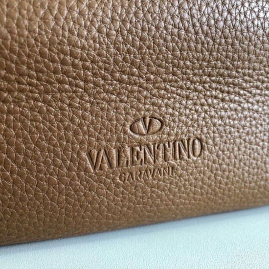 Replica Valentino Rockstud Shopping Bora Pari Grande Marrone Riproduzione Fedele Valentino Rockstud Shopping Bora Pari replica Grande Marrone imitazioni