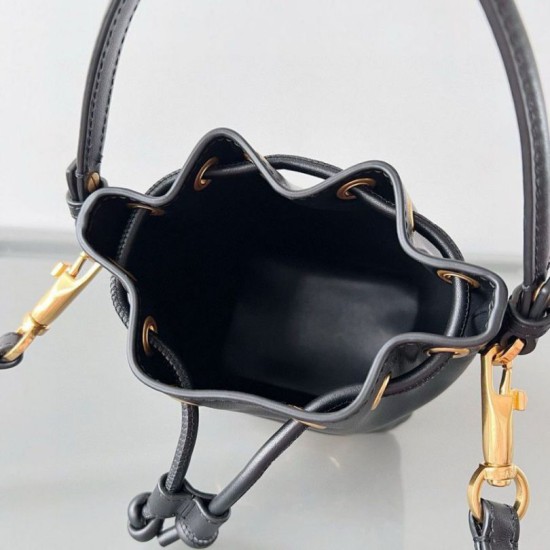 Replica Perfette Valentino VLogo Signature Mini Bucket Borse Imitazioni Nero Calfskin imitazioni