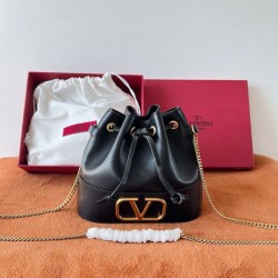Valentino VLogo Signature Mini Bucket Borsa Nero Replica Replica Perfette Valentino VLogo Signature Mini Bucket Borsa Nero imitazioni