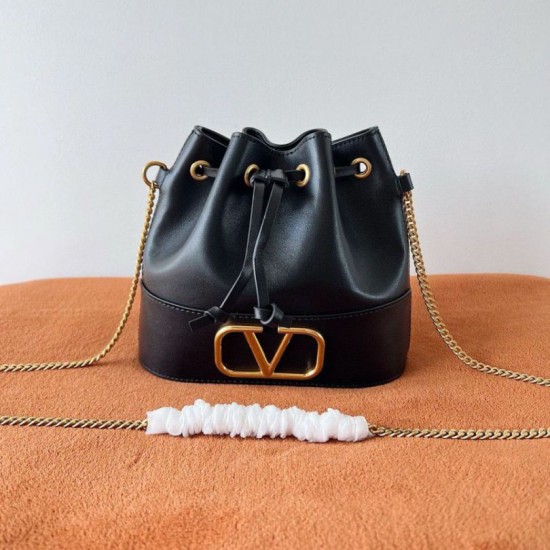 Valentino VLogo Signature Mini Bucket Borsa Nero Replica Replica Perfette Valentino VLogo Signature Mini Bucket Borsa Nero imitazioni