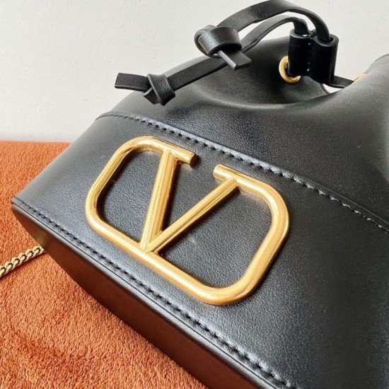Valentino VLogo Signature Mini Bucket Borsa Nero Replica Replica Perfette Valentino VLogo Signature Mini Bucket Borsa Nero imitazioni