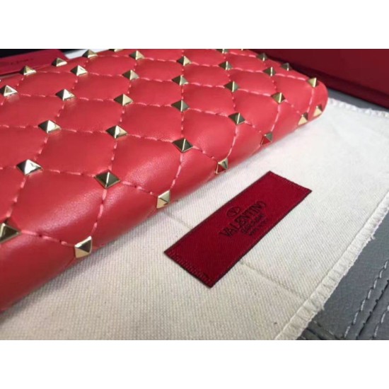 Replica Valentino Rockstud Spike Zip Portafoglio Rosso Agnello Riproduzione Fedele Valentino Rockstud Spike Zip Portafoglio Rosso Agnello imitazioni
