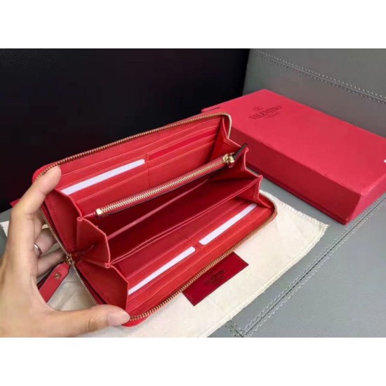 Replica Valentino Rockstud Spike Zip Portafoglio Rosso Agnello Riproduzione Fedele Valentino Rockstud Spike Zip Portafoglio Rosso Agnello imitazioni